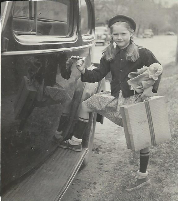 Ann_off_to_picnic trimmed