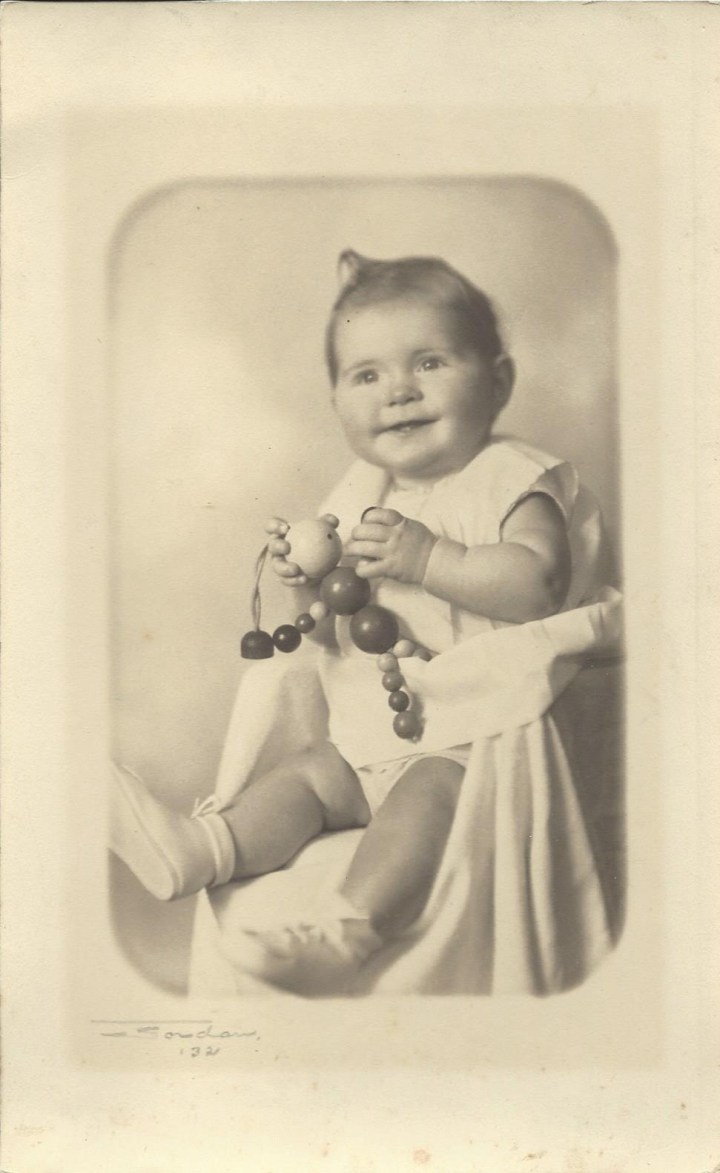 Ann_with_dolls (1) trimmed