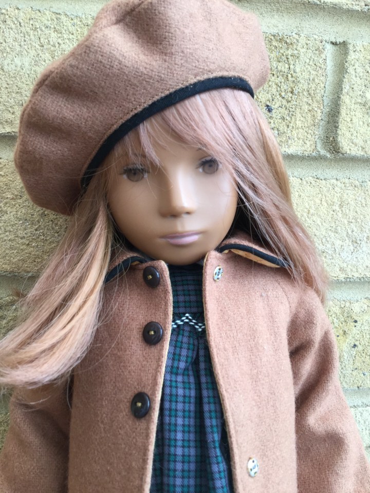 single fringe tiny eye