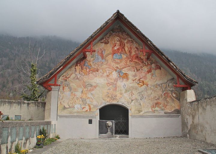 800px-domat_sogn_gion_beinhaus