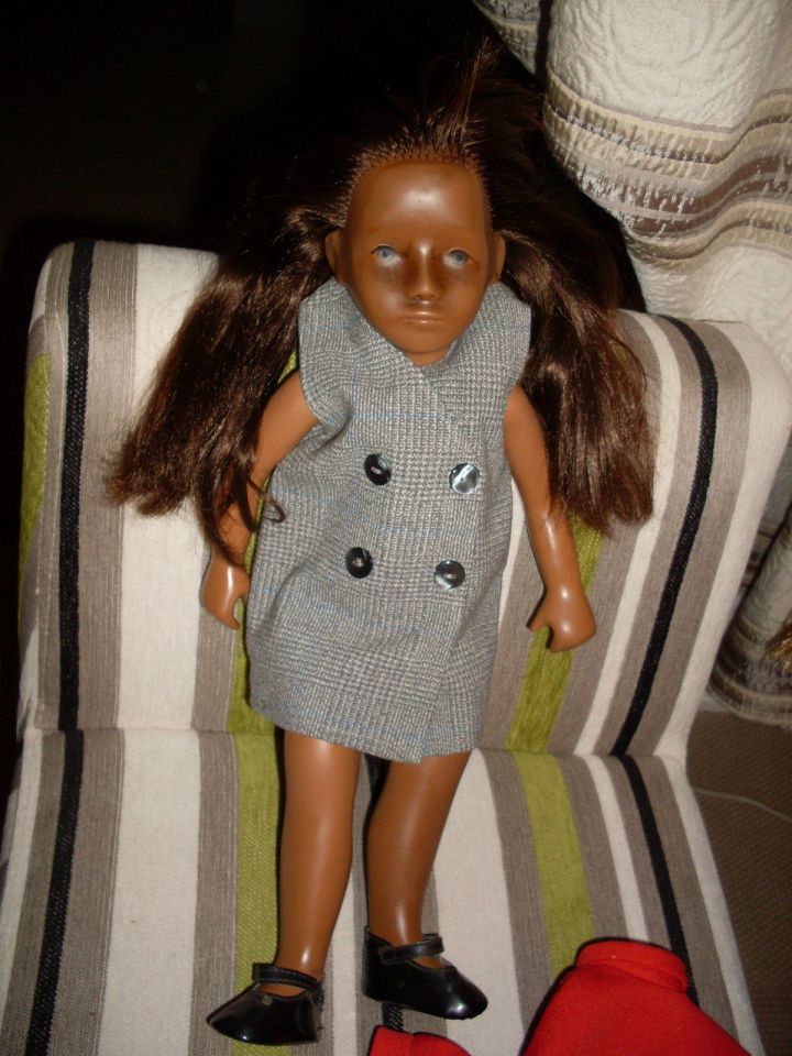 brunette gotz damaged 1